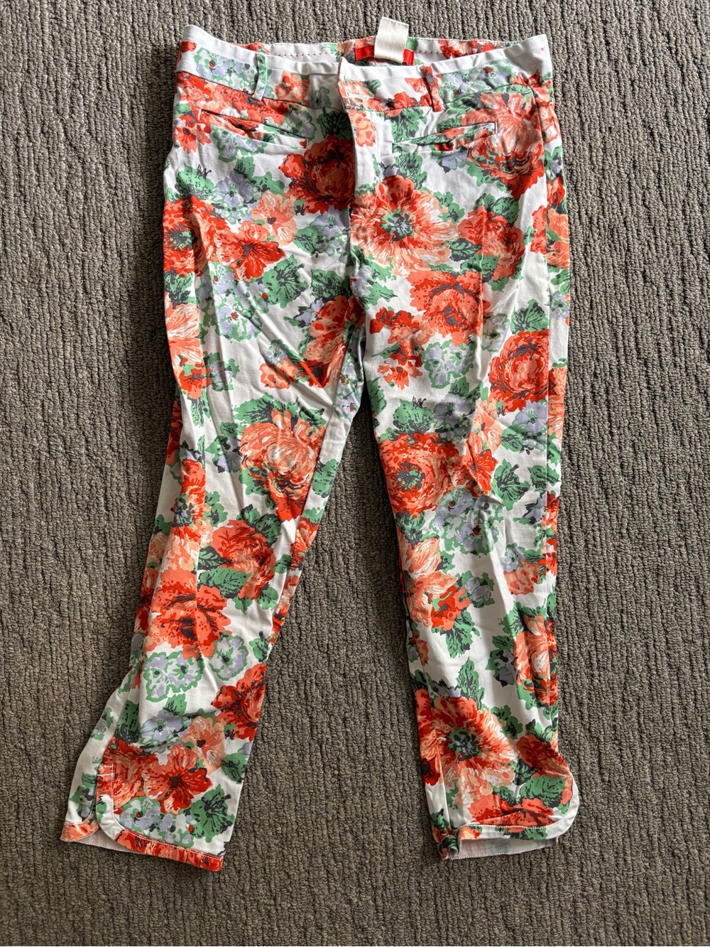 Cartonnier White Capri Pants with Orange and Green Floral Print